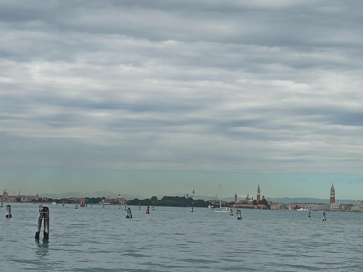 Angolo Di Pace A Pochi Passi Dal Centro E Dal Mare ヴェネツィア・リド島 エクステリア 写真